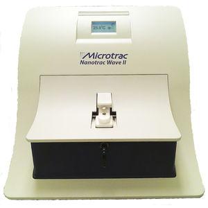 dynamic light-scattering macromolecular characterization instrument