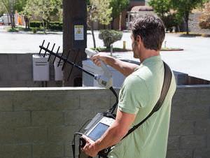 communication network analyzer / for electrical networks / spectrum / portable