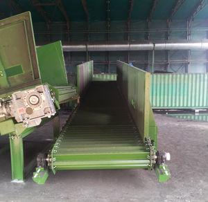 apron conveyor / for bulk materials