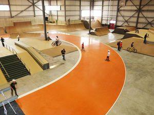 epoxy resin / for floor coverings / high-resistance