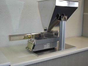 bulk products dispenser / compact