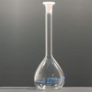 volumetric flask / flat-bottom / borosilicate glass / for laboratories