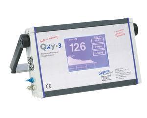 oxygen analyzer / concentration / benchtop / with touchscreen