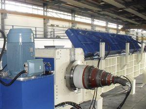 roller grinding mill / horizontal / for plastics / for pipes and profiles