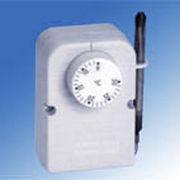 room thermostat / wall-mounted / IP40 / for heating and cooling