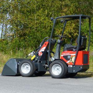 wheeled loader / articulated / compact / for construction