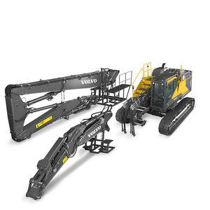 large excavator / crawler / diesel / construction