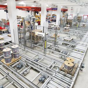 roller conveyor / chain / for pallets / horizontal