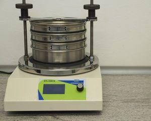 laboratory sieve shaker / for dry sieving / digital