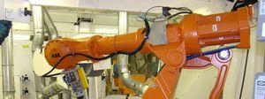 robotic finishing cell / for medical applications