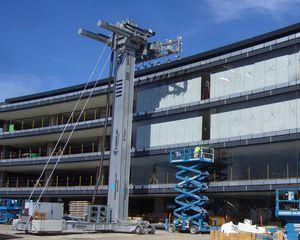 manipulator with suction cup / for glazing