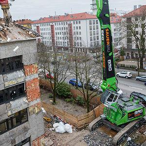 large excavator / crawler / diesel / hybrid