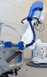 robotic measurement cell / for the automotive industry