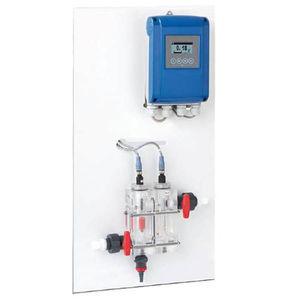 chlorine analyzer / water / temperature / portable