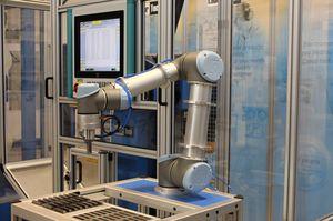 handling manipulator / robotic / fast