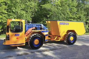 articulated dump truck / diesel / for underground mining / ejector