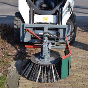 circular brush / weeder