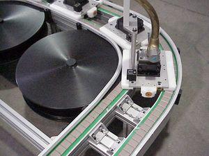 chain conveyor / for boxes / for trays / pallet