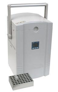 portable refrigerator-freezer / laboratory