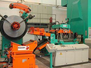 compact press feeding line / long