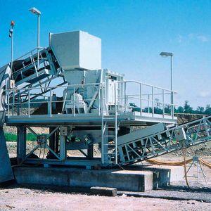 impact mill / horizontal / stone