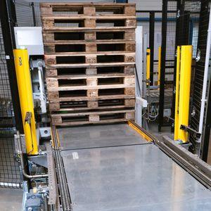 pallet stacker-destacker