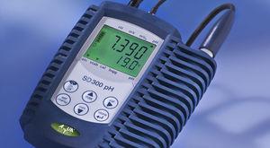 portable pH meter / laboratory / redox indicator / with LCD display