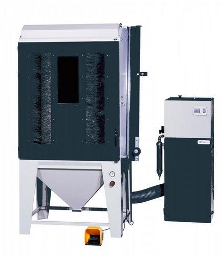 pressure sand-blasting machine / manual / stationary