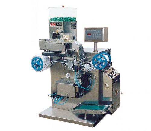 VFFS bagging machine / automatic / capsule / for the pharmaceutical industry