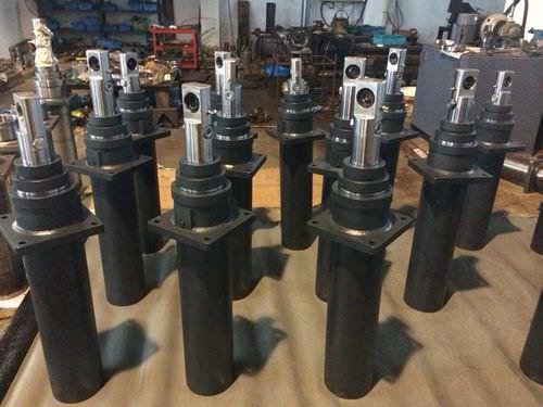 hydraulic cylinder / double-acting / for mobile applications