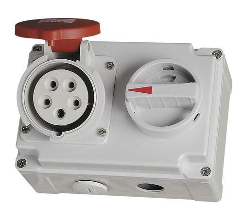 interlocked electrical outlet / wall-mounted / IP44 / DIN