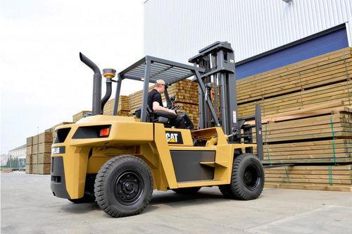 diesel engine forklift / ride-on / counterweight / 4-wheel
