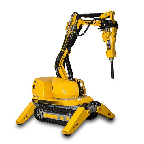 remote-controlled demolition robot / compact