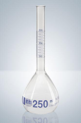 volumetric flask / borosilicate glass / for titration