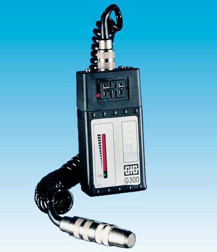 gas leak detector / sniffing / with LED indicator / portable