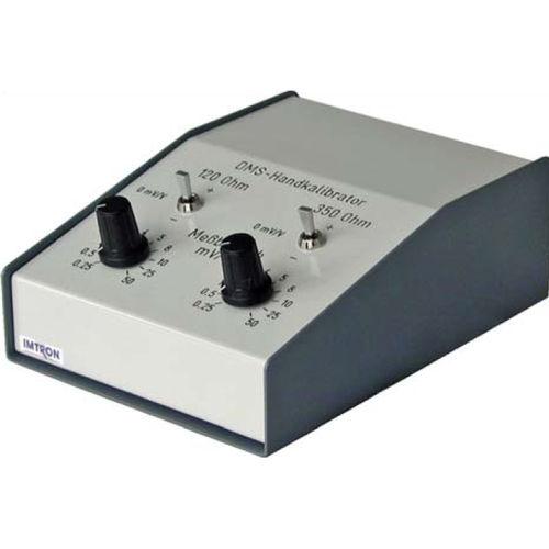 resistance calibrator / for strain-gauge amplifiers / high-precision / desk