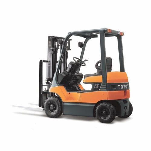 electric forklift / ride-on / handling / pneumatic tire