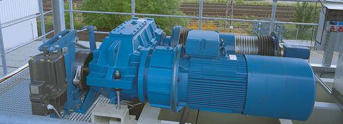 electric winch / gear / for heavy loads / compact