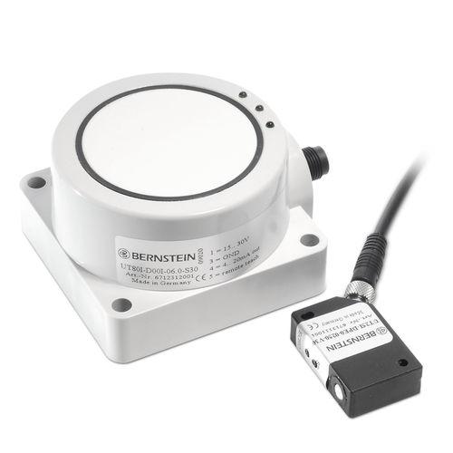 ultrasonic distance sensor / IP65 / short circuit-proof / programmable