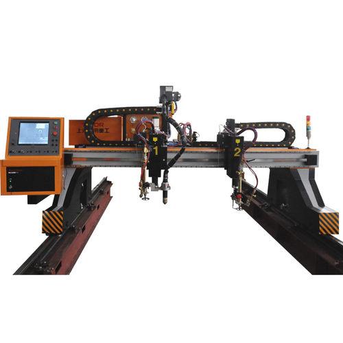 CNC cutting machine / steel / metal / flame