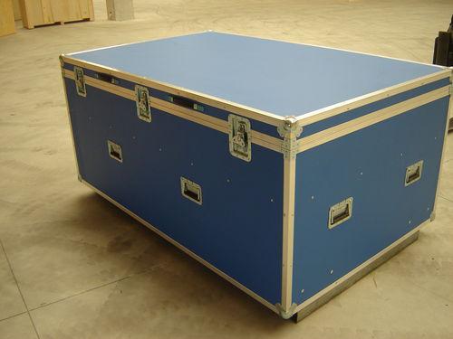 transport crate / unbreakable