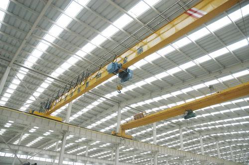 single-girder overhead crane / with hoist / for lifting molten metal