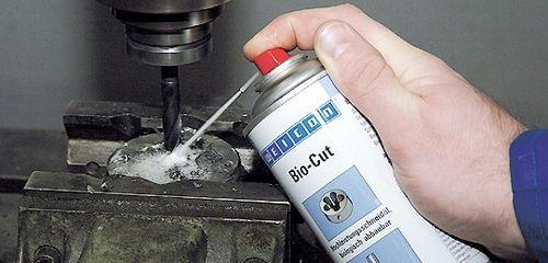 lubricating grease / mineral oil-based / aerosol