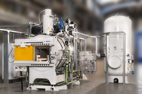 low-pressure carburizing furnace / chamber / gas-fired / vacuum