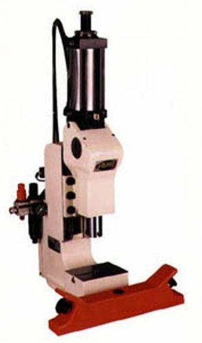 pneumatic press / stamping / toggle