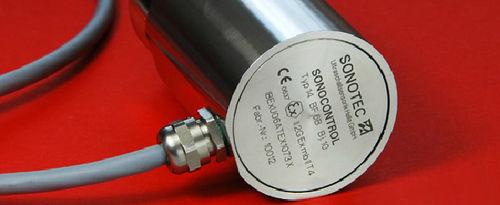 ultrasonic level switch / for liquids / threaded