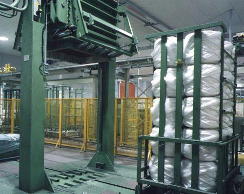 vertical baling press / top-loading / textile fiber / automatic