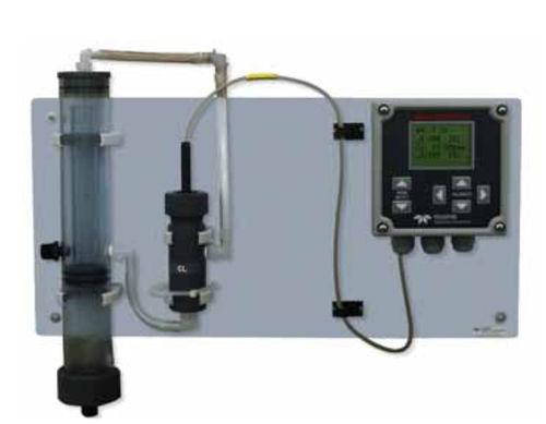 liquid analyzer / chlorine / temperature / for integration