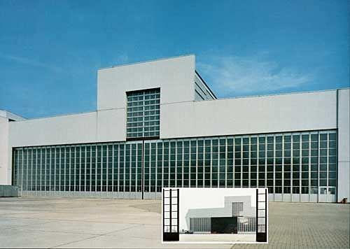 hangar sliding door for commercial and military airport