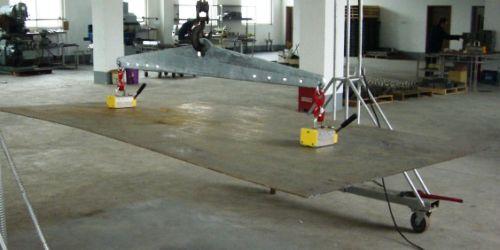 horizontal spreader beam